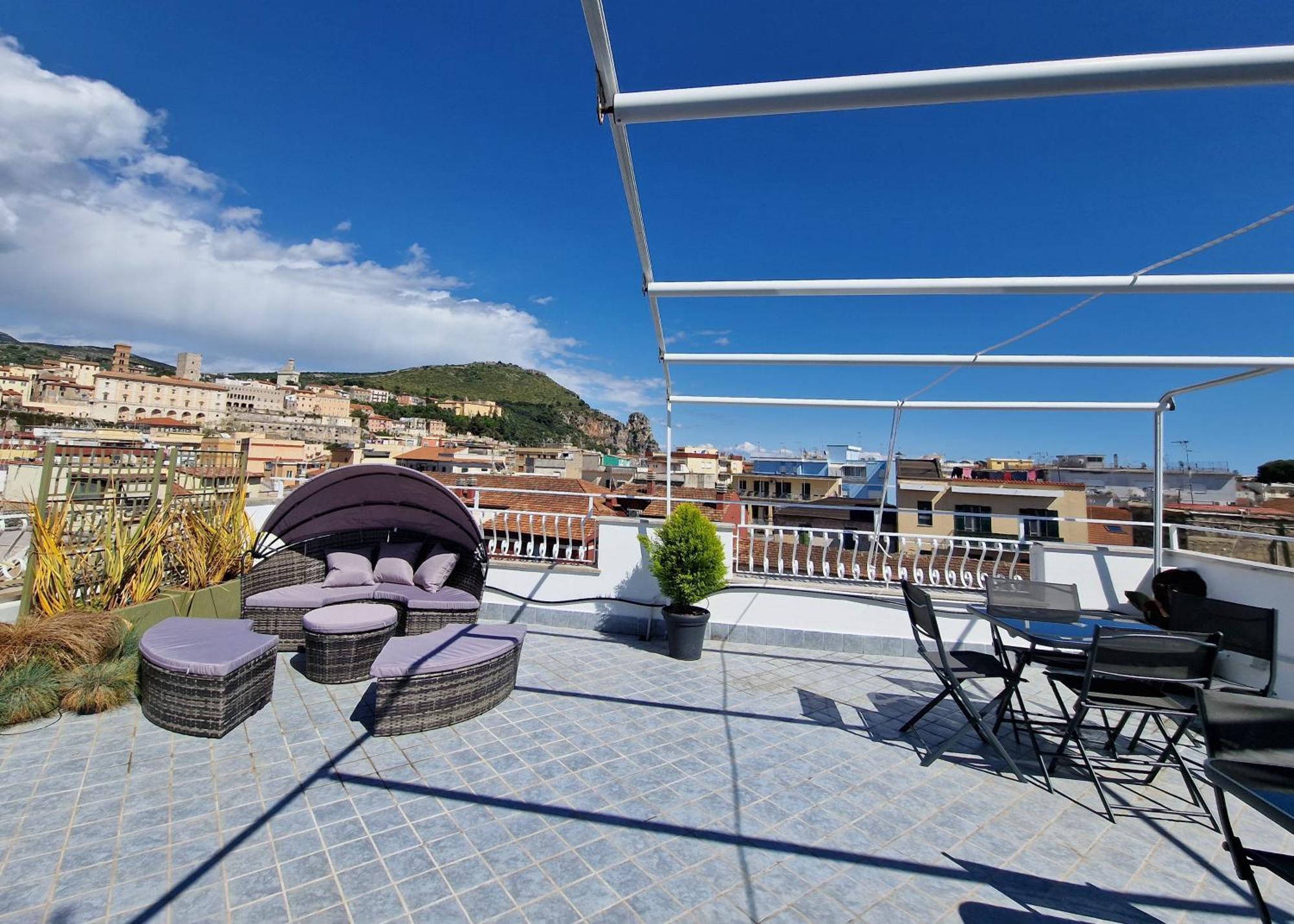 Tower Apartments Terracina Exterior photo